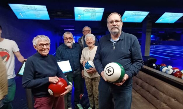Strike collectif pour la soirée bowling du club 🎳